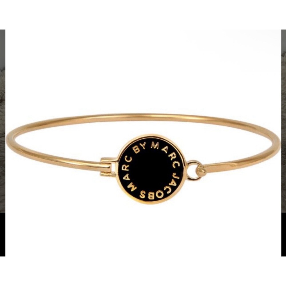 Marc By Marc Jacobs Disc-O Skinny Bracelet Logo Black hinge Gold Tone NEW!